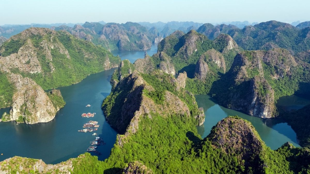 Halong Bay Bai Tu Long Mountain